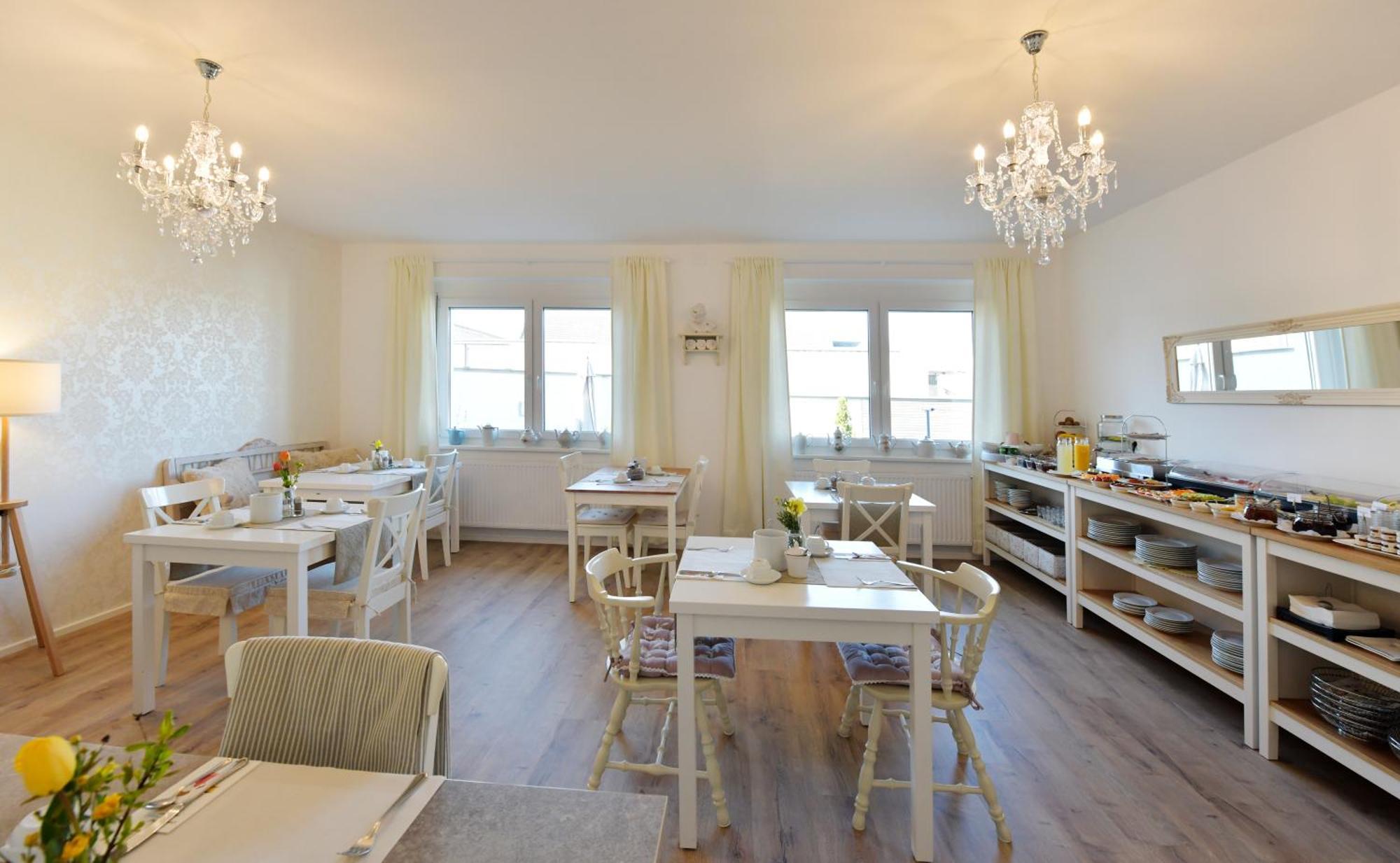Haus Mariella Hotel Podersdorf am See Exterior photo